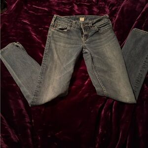 Silver Suki Straight leg Blue Denim Jeans Size 26W/32L!  Great condition!